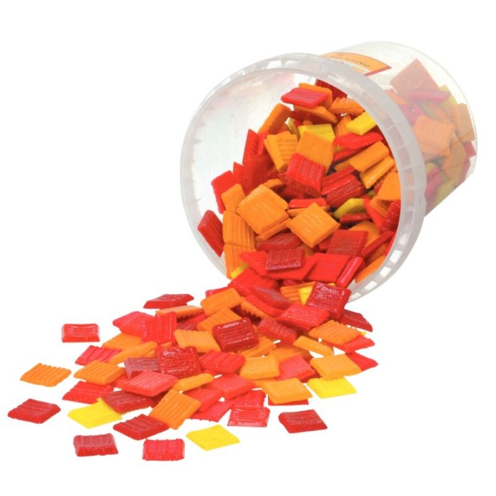 Seau de 1 kg de mosaïques 2x2 cm en pâte de verre rouge, orange, jaune CPV620104